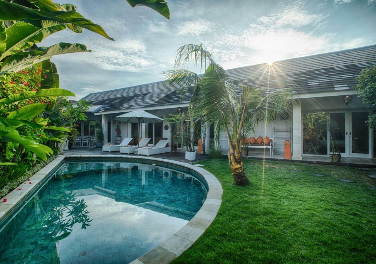 Villa Armani Seminyak Exteriör bild